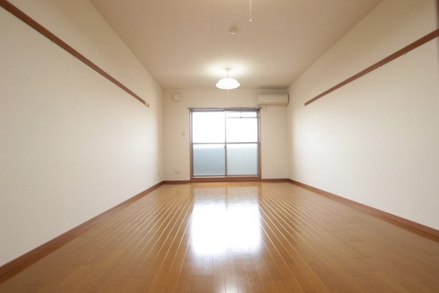 居室・リビング　別号室の写真です