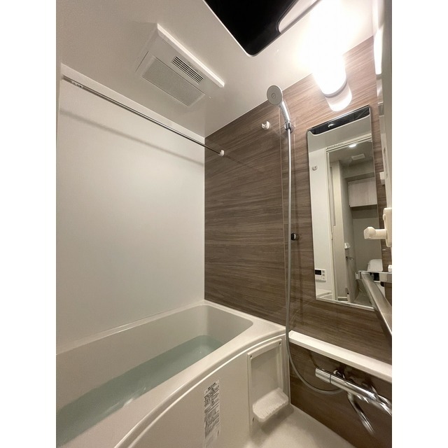 バス・シャワールーム　※別部屋の参考写真です。