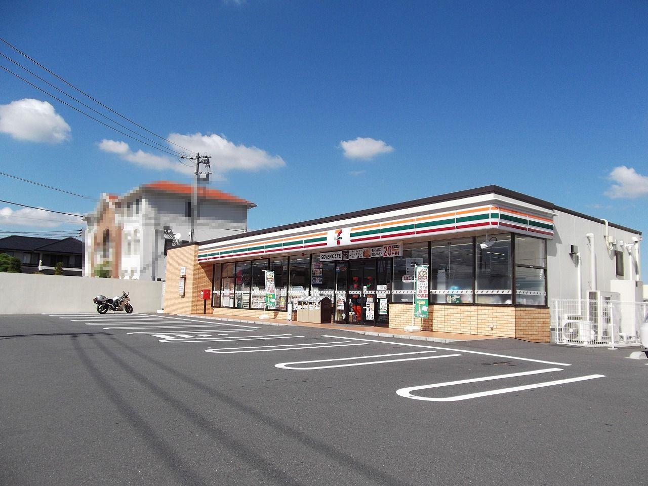 コンビニ　セブンイレブン 新倉敷駅前１丁目店（コンビニ）まで180m