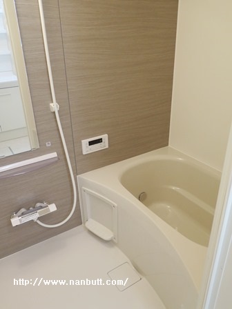 バス・シャワールーム　追焚き機能付きバス