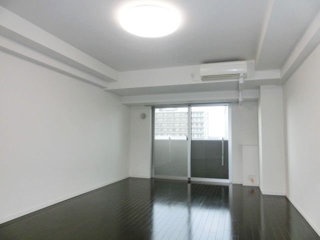 居室・リビング　広々１４帖のお部屋です。