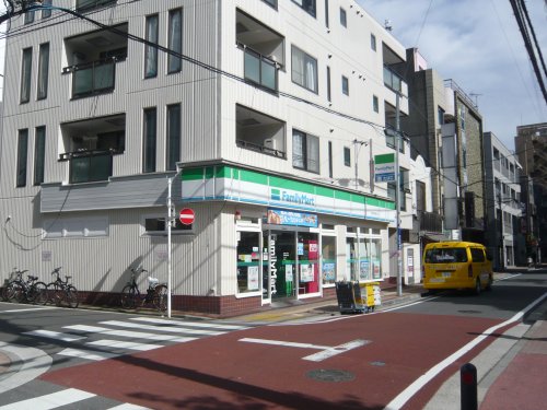 コンビニ　ファミリーマート 雨宮音楽通り店（コンビニ）まで428m