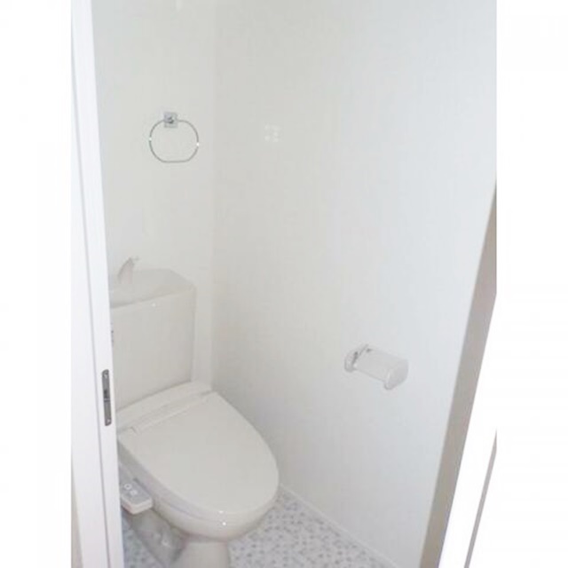 トイレ　清潔感のあるトイレです