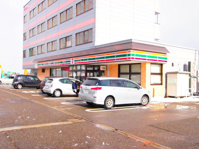 コンビニ　セブンイレブン長岡藤橋店（コンビニ）まで840m