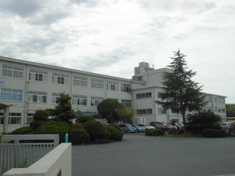 中学校　加西市立加西中学校（中学校）まで1346m