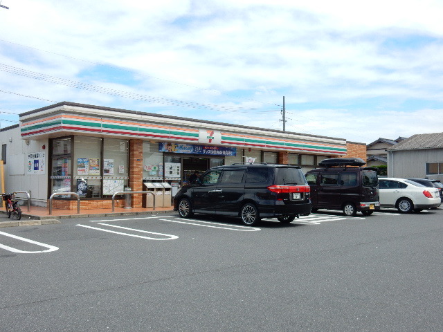 コンビニ　セブンイレブン千鳥町店（コンビニ）まで293m