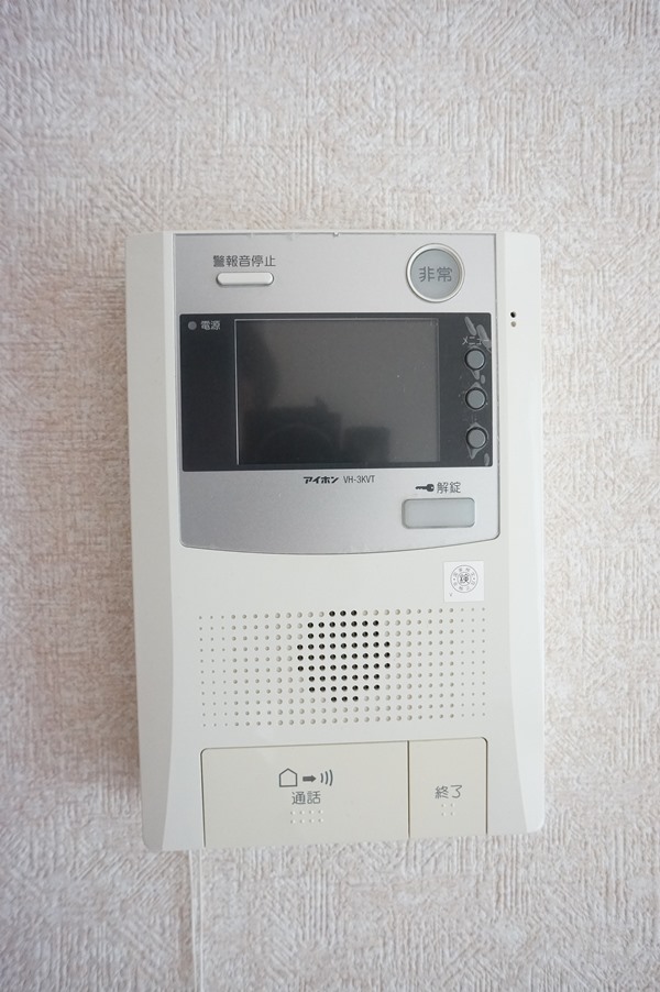 セキュリティ　オートロック解除機能付きカラーTVモニターホン！