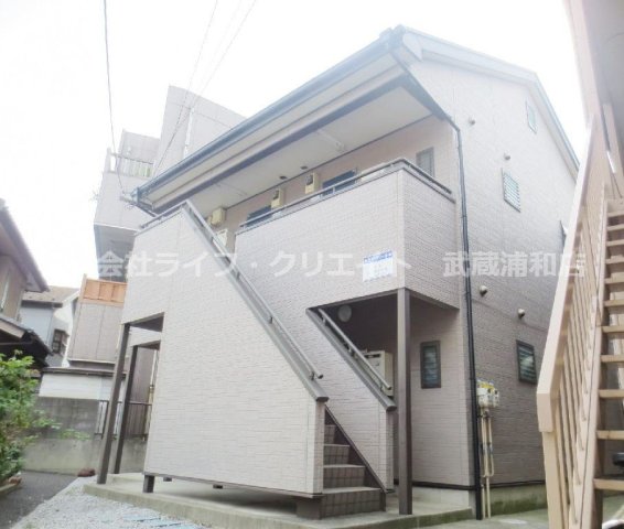建物外観　南西向きのお部屋です。