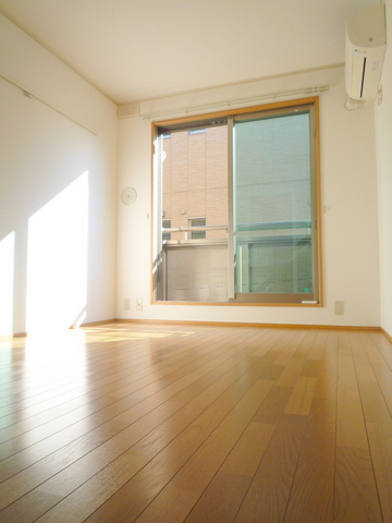 居室・リビング　★日当りの良いお部屋です★