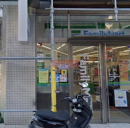 コンビニ　ファミリーマート大田梅屋敷店（コンビニ）まで310m