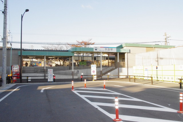 コンビニ　セブンイレブン（コンビニ）まで800m