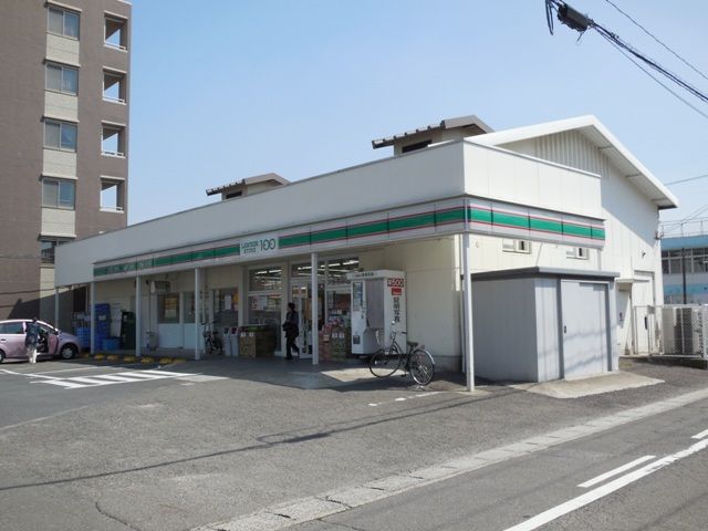 コンビニ　ローソン100　岩倉中央町店（コンビニ）まで300m