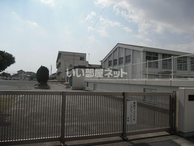 小学校　袋井西小学校（小学校）まで685m