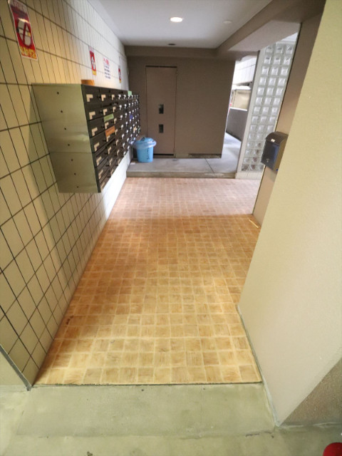 ロビー　集合ポスト