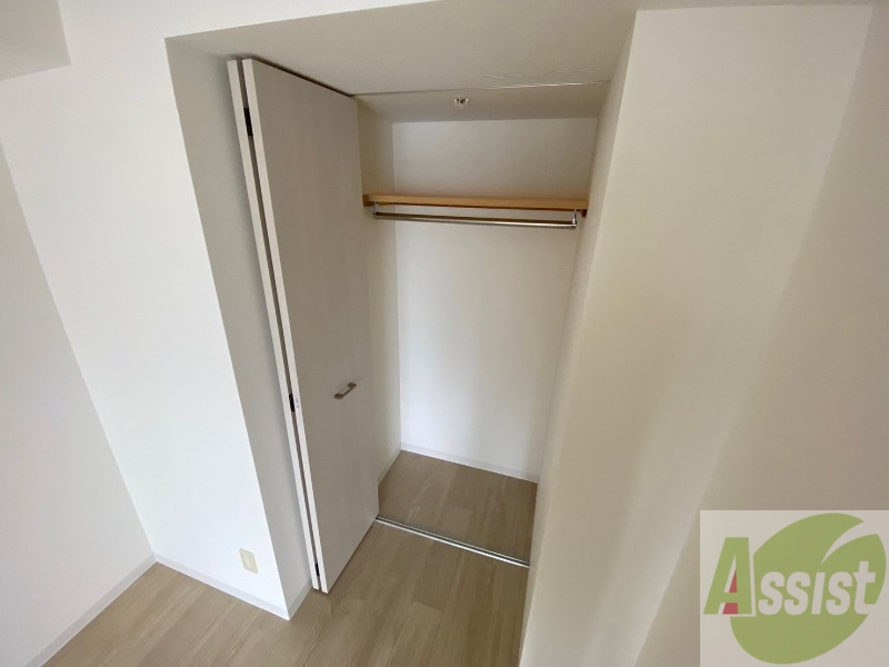 収納　寝室の収納です。部屋がすっきり片付きます。