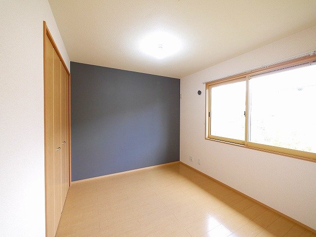 その他部屋・スペース　落ち着いて過ごせるお部屋なので、寝室にいかがでしょうか