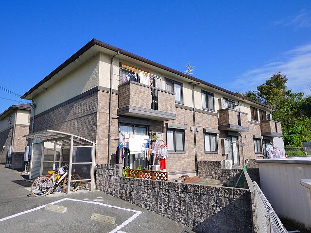 建物外観　落ち着いた雰囲気の外観です