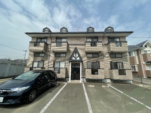 建物外観　多賀城市山王字山王四区「ガルテン山王参番館」