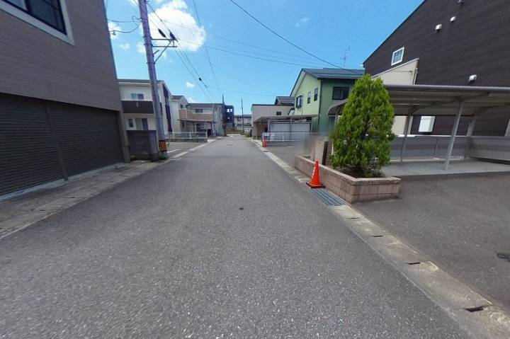 その他　前面道路（その他）まで0m
