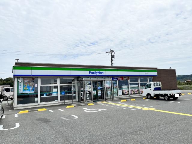 コンビニ　ファミリーマート鳥取浜村店（コンビニ）まで971m