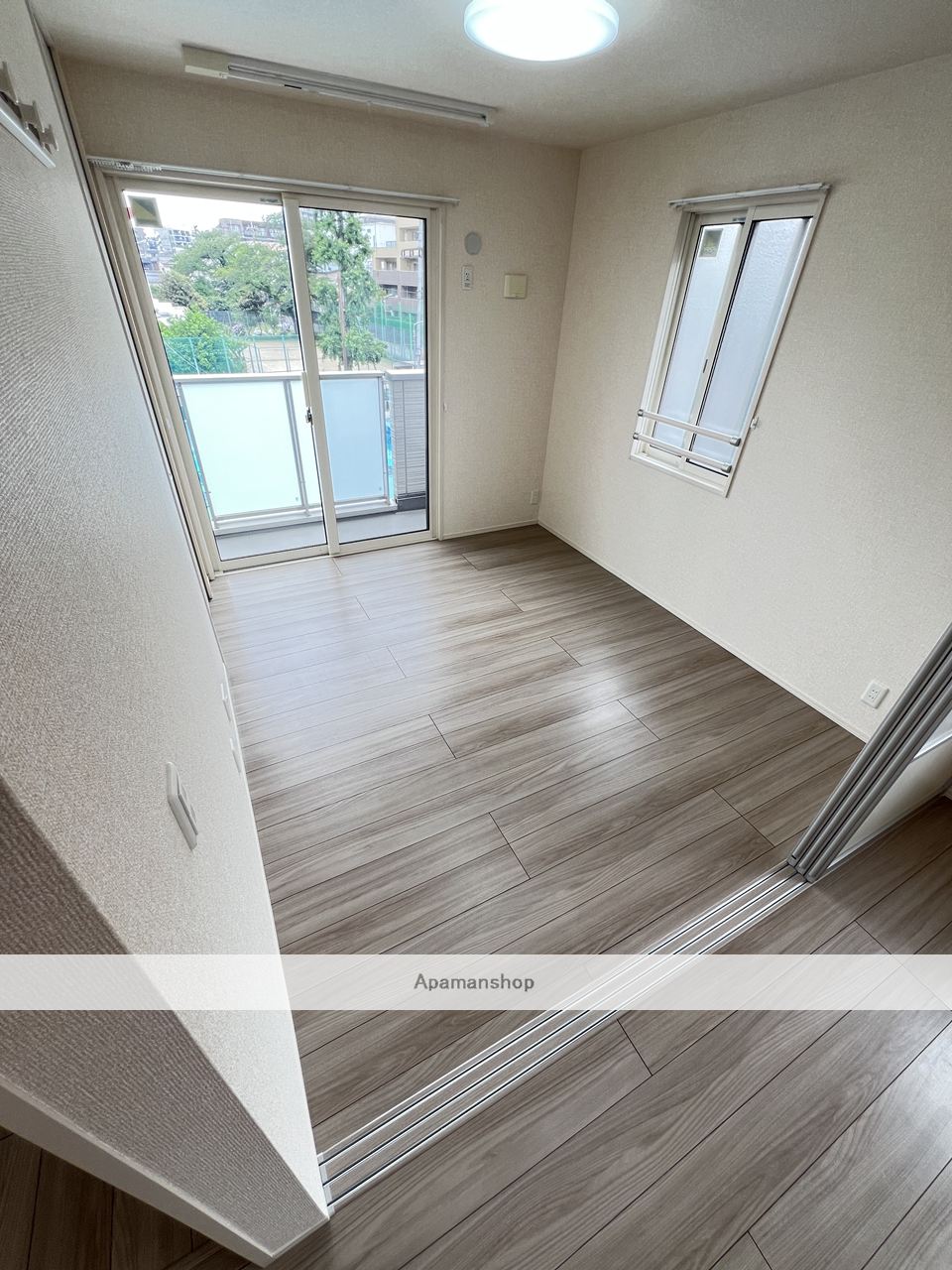 セキュリティ　※同物件、別部屋になります。