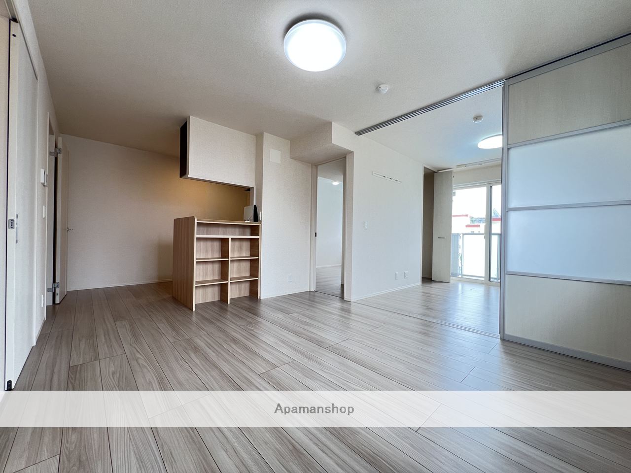 居室・リビング　※同物件、別部屋になります。