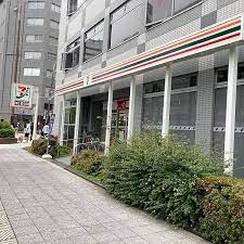 コンビニ　セブンイレブン 大阪靱本町2丁目店（コンビニ）まで299m