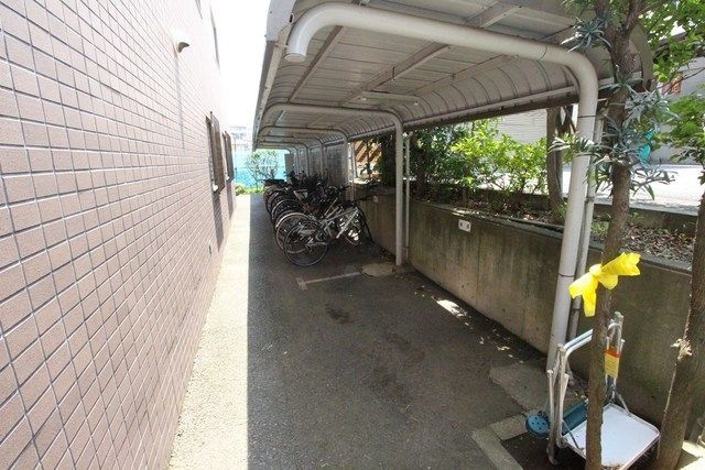 その他共有部分　★屋根付きの駐輪場★