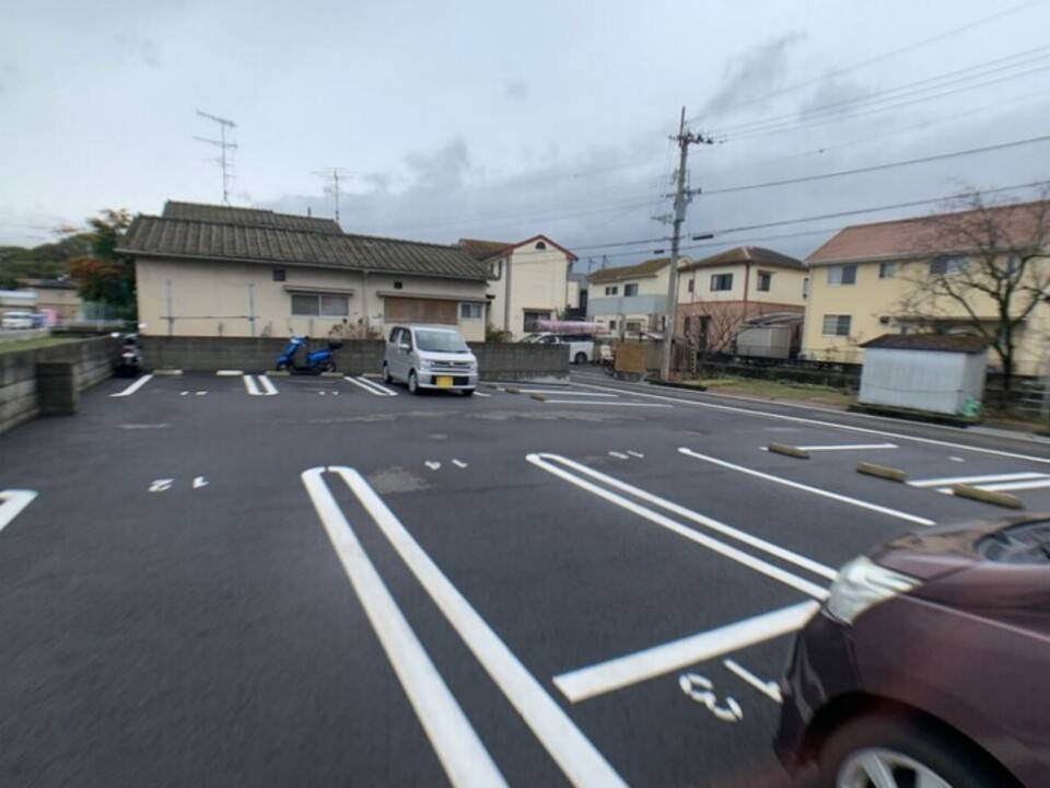駐車場　駐車場
