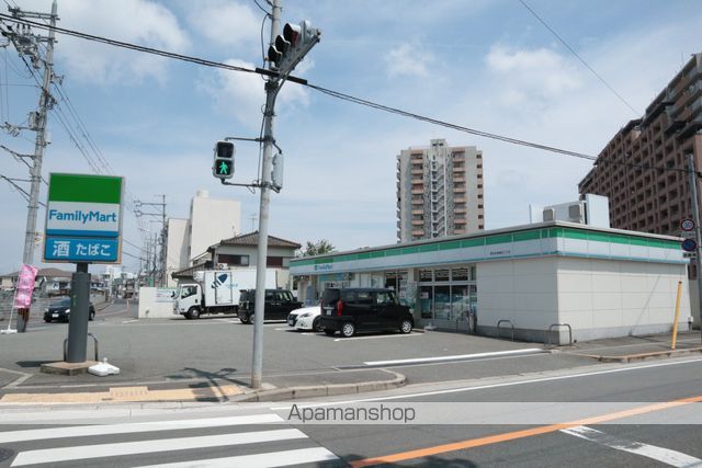 コンビニ　ファミリーマート堺百舌鳥梅町三丁店（コンビニ）まで639m
