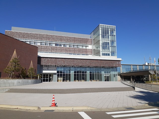 役所　津幡町役場（役所）まで700m