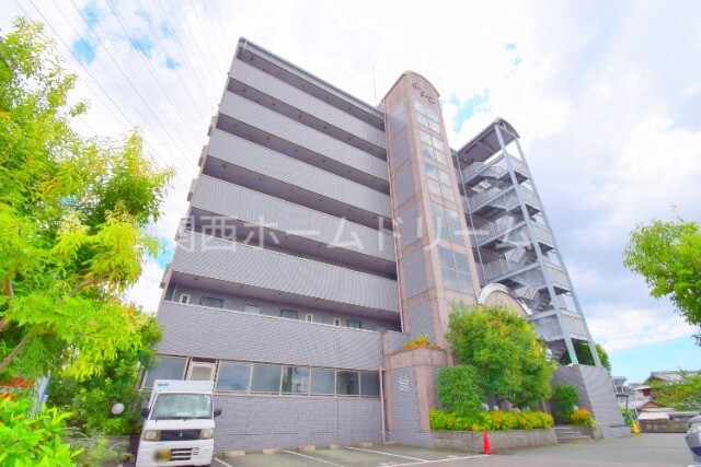 建物外観　外観写真（昼）