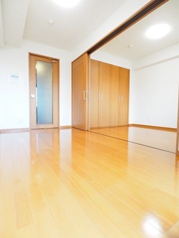 居室・リビング　明るいお部屋ですね♪