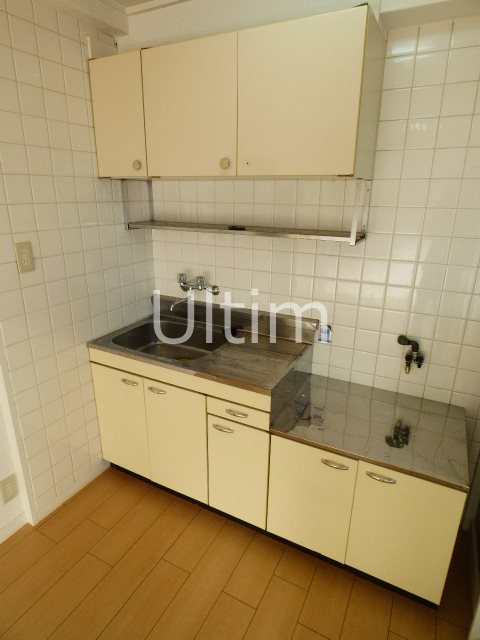 キッチン　別部屋のお写真です。ご参考までに！