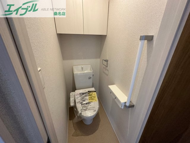トイレ　同型反転タイプ画像
