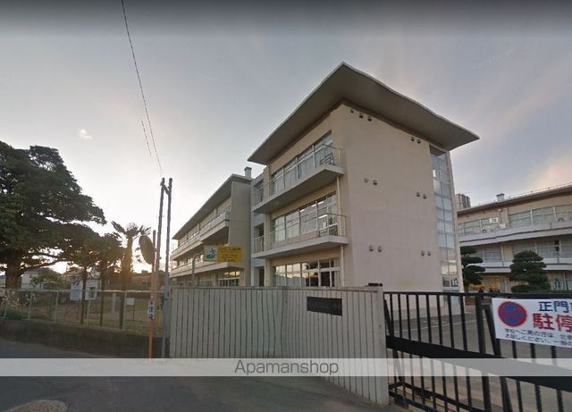 小学校　鹿嶋市立三笠小学校（小学校）まで1573m