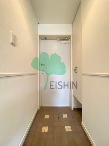 玄関　下駄箱もしっかりついてます！