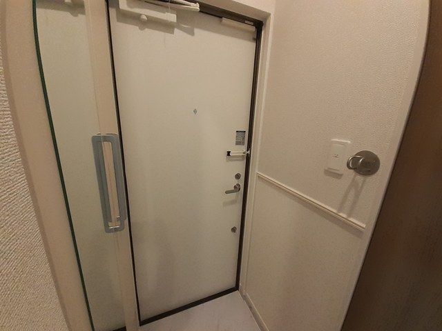 玄関　収納もある玄関です
