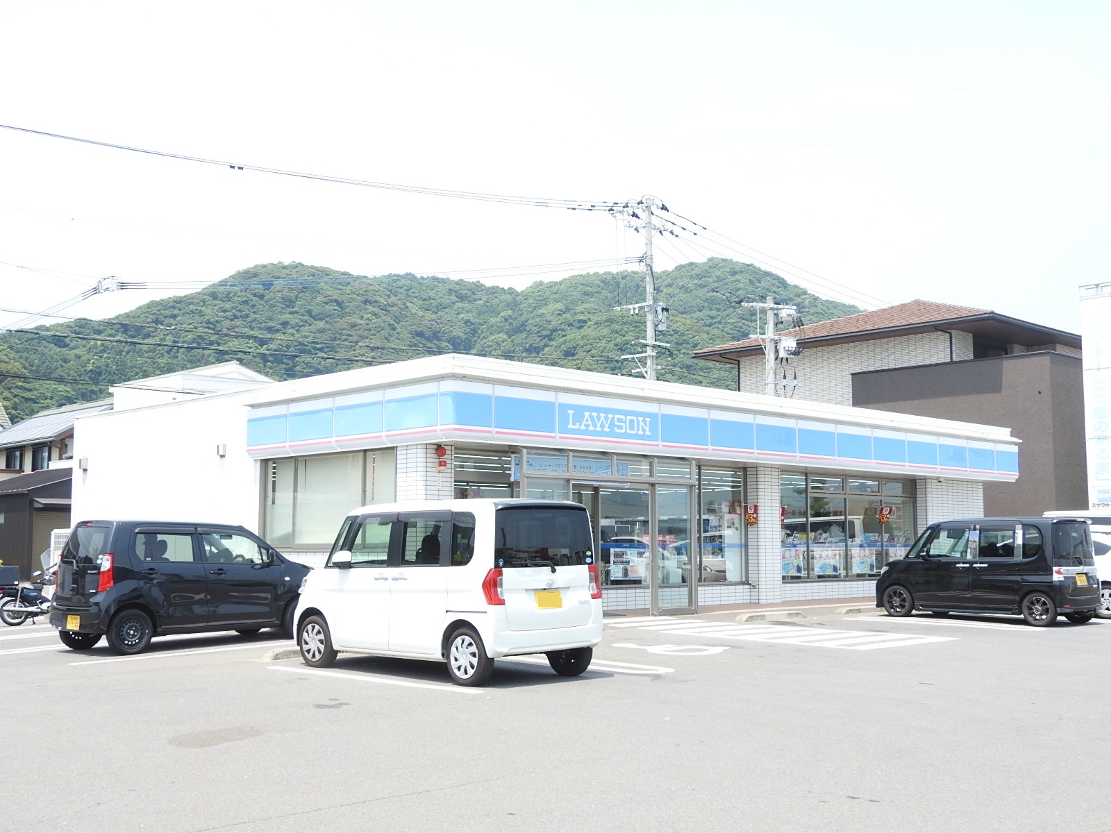 コンビニ　ローソン時津シーサイドひなみ店（コンビニ）まで573m