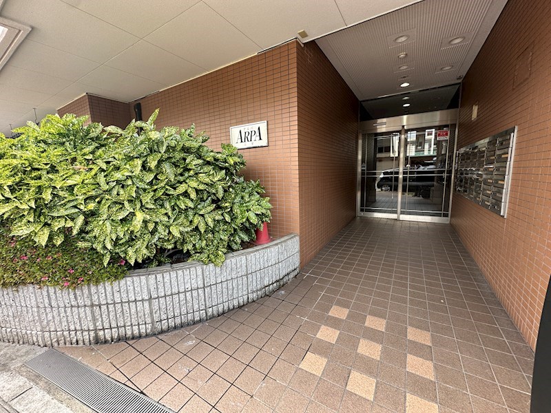 アルパ三宮の外観写真