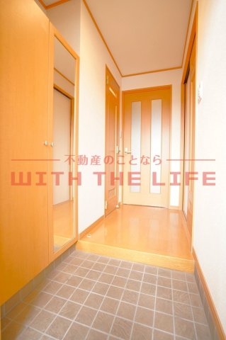 玄関　収納もある玄関です