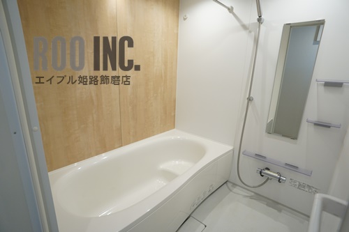 バス・シャワールーム　写真は反転のお部屋です