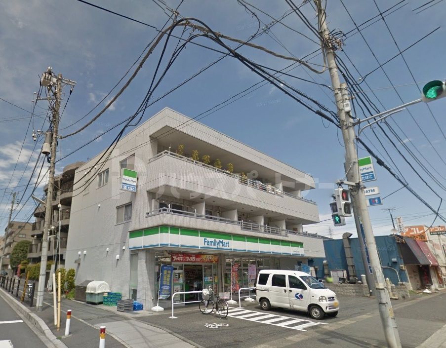 コンビニ　ファミリーマート市川湊新田2丁目店（コンビニ）まで910m