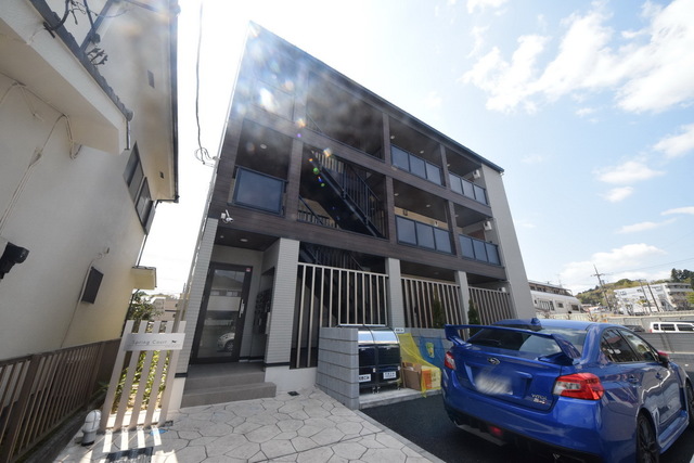 建物外観　～落ち着いた立地にございます～