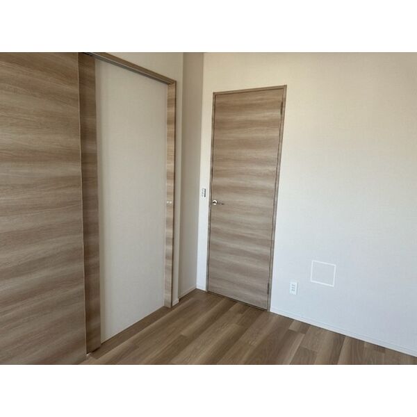 収納　ローレルタワー堺筋本町