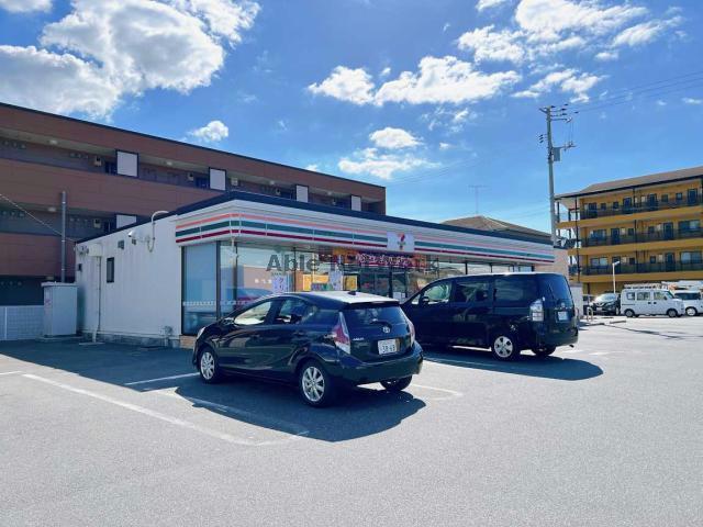 コンビニ　セブンイレブン宇部厚南店（コンビニ）まで782m