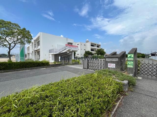 小学校　宇部市立黒石小学校（小学校）まで650m