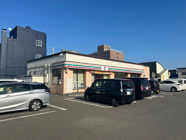 コンビニ　セブンイレブン千歳錦町店（コンビニ）まで445m