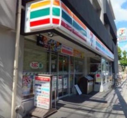 コンビニ　セブンイレブン 墨田緑4丁目店（コンビニ）まで135m
