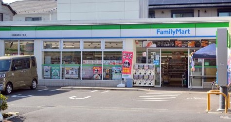コンビニ　ファミリーマート 杉並成田東三丁目店（コンビニ）まで776m